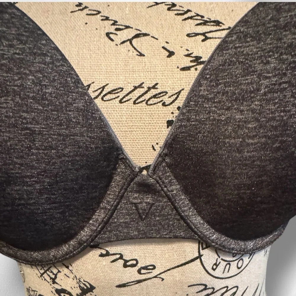 NWOT - Victoria’s Secret T-Shirt Push-Up Bra 34D